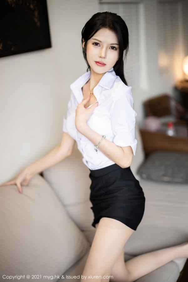 媛媛酱  新人模特媛媛酱 白衬衫与黑短裙第8张图片