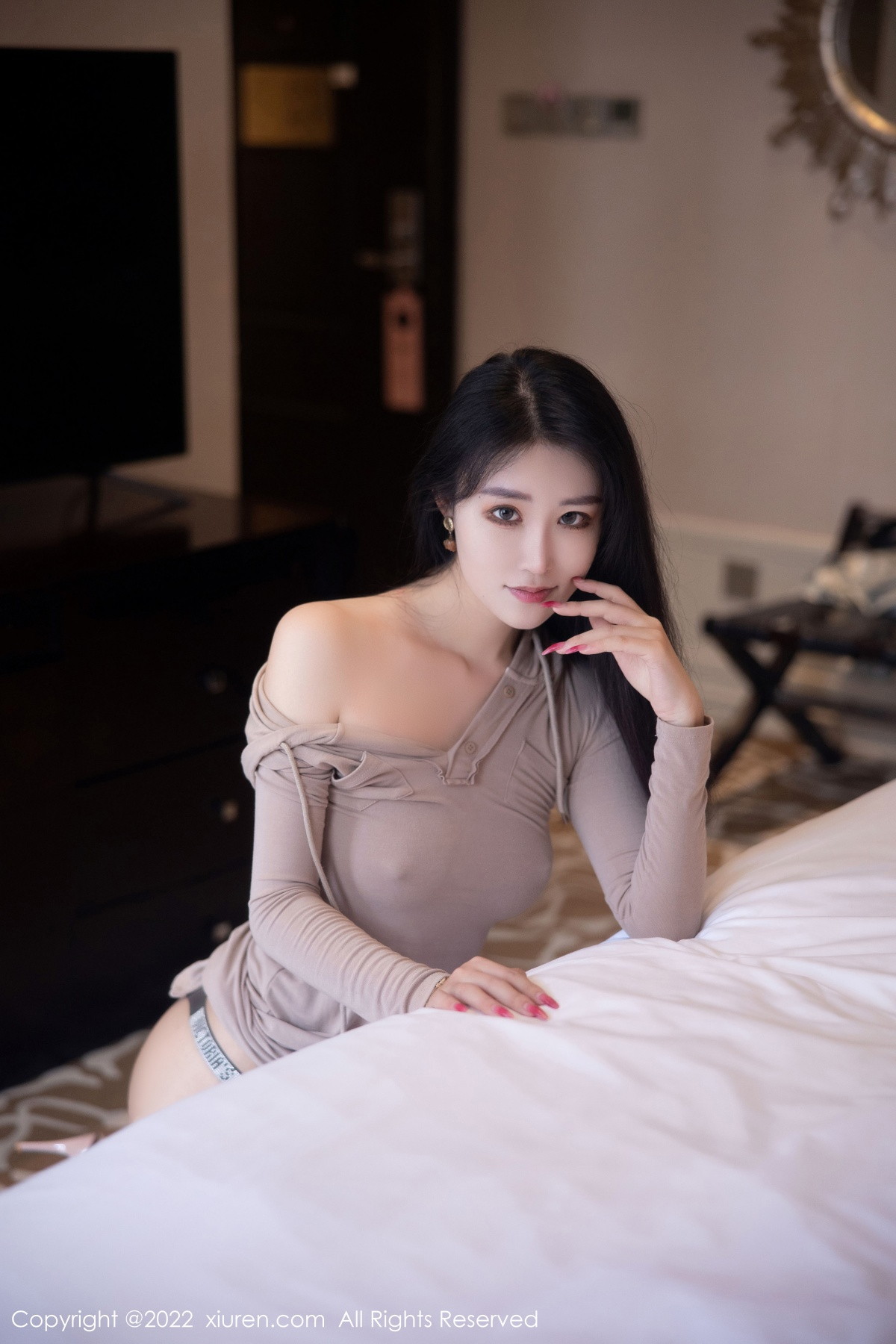 [XiuRen]高清写真图 2022.12.06 No.5955 司柠 丝袜美腿