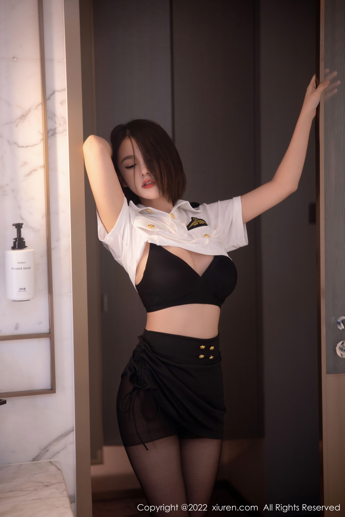 [XiuRen]高清写真图 2022.11.07 No.5815 美羊羊 黑丝美腿