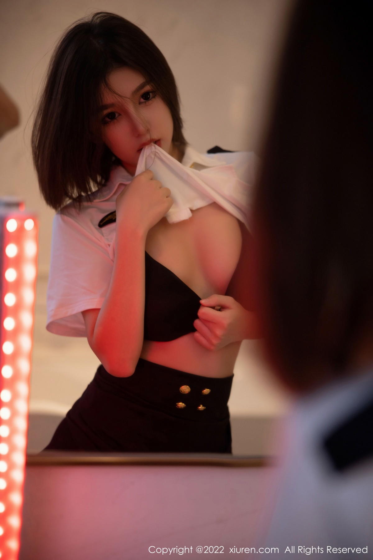 [XiuRen]高清写真图 2022.11.07 No.5815 美羊羊 黑丝美腿