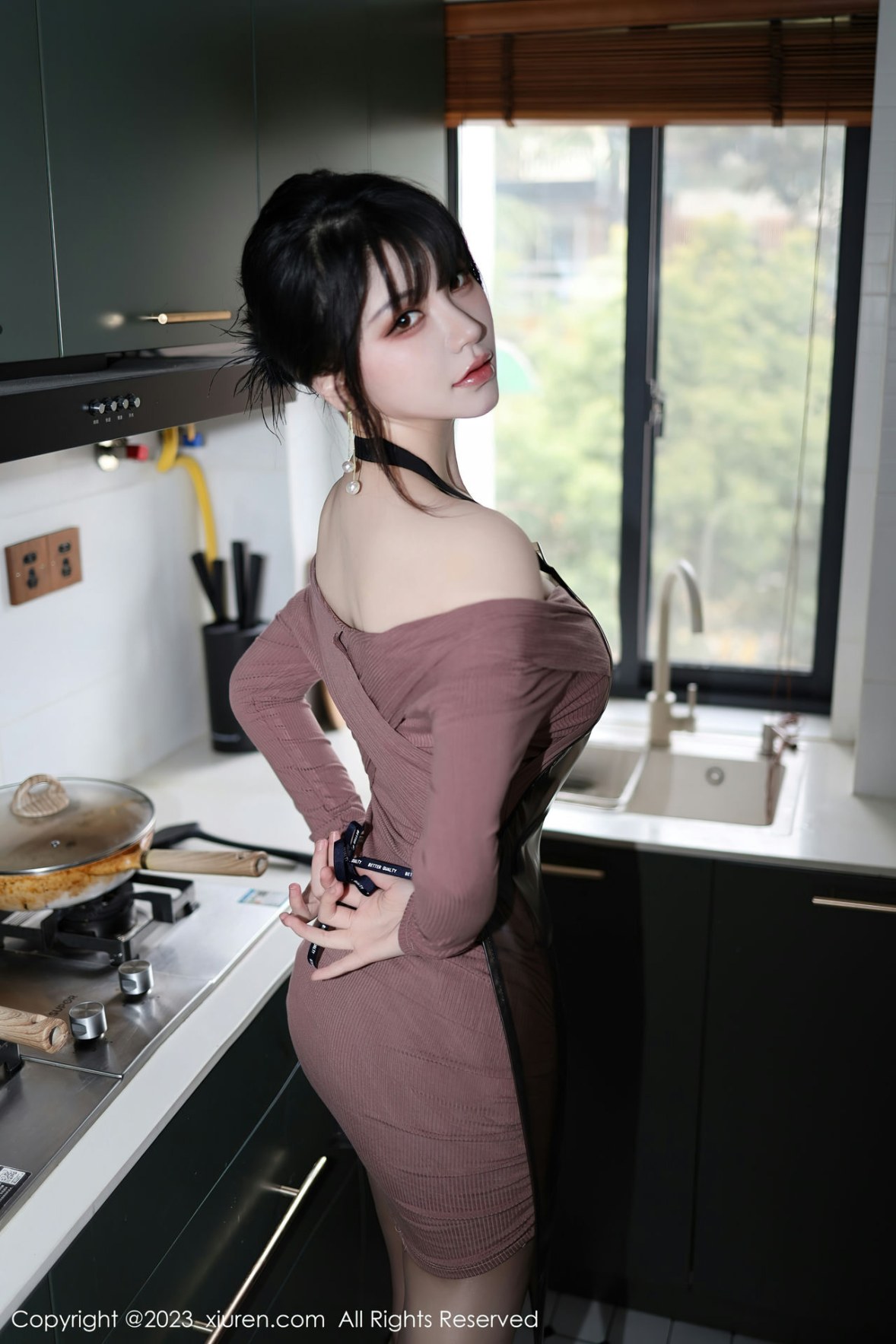 [XiuRen]高清写真图 2023.01.28 No.6178 桃桃子_ 厨娘美腿