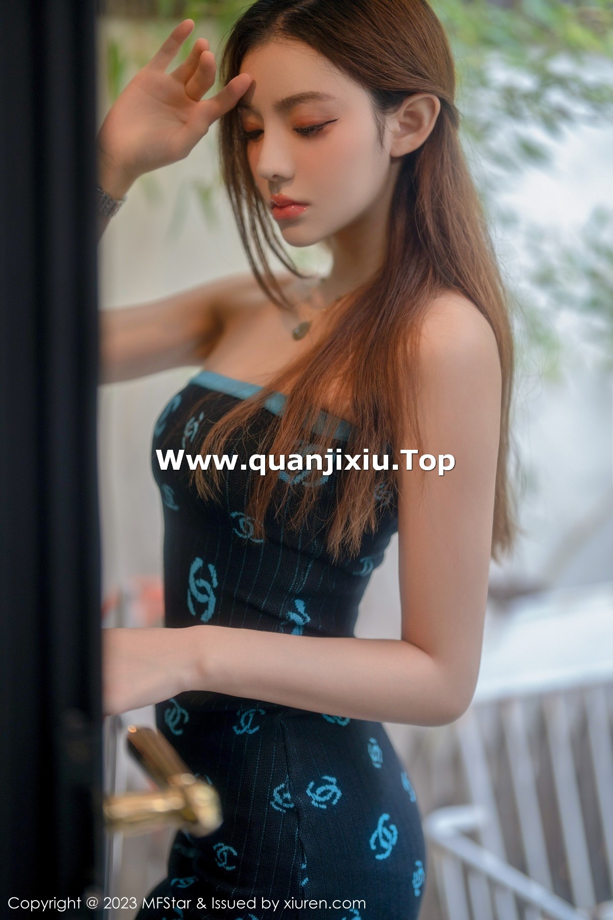 [MFStar]高清写真图 2023.02.14 VOL.586 加朵babe 新人美腿
