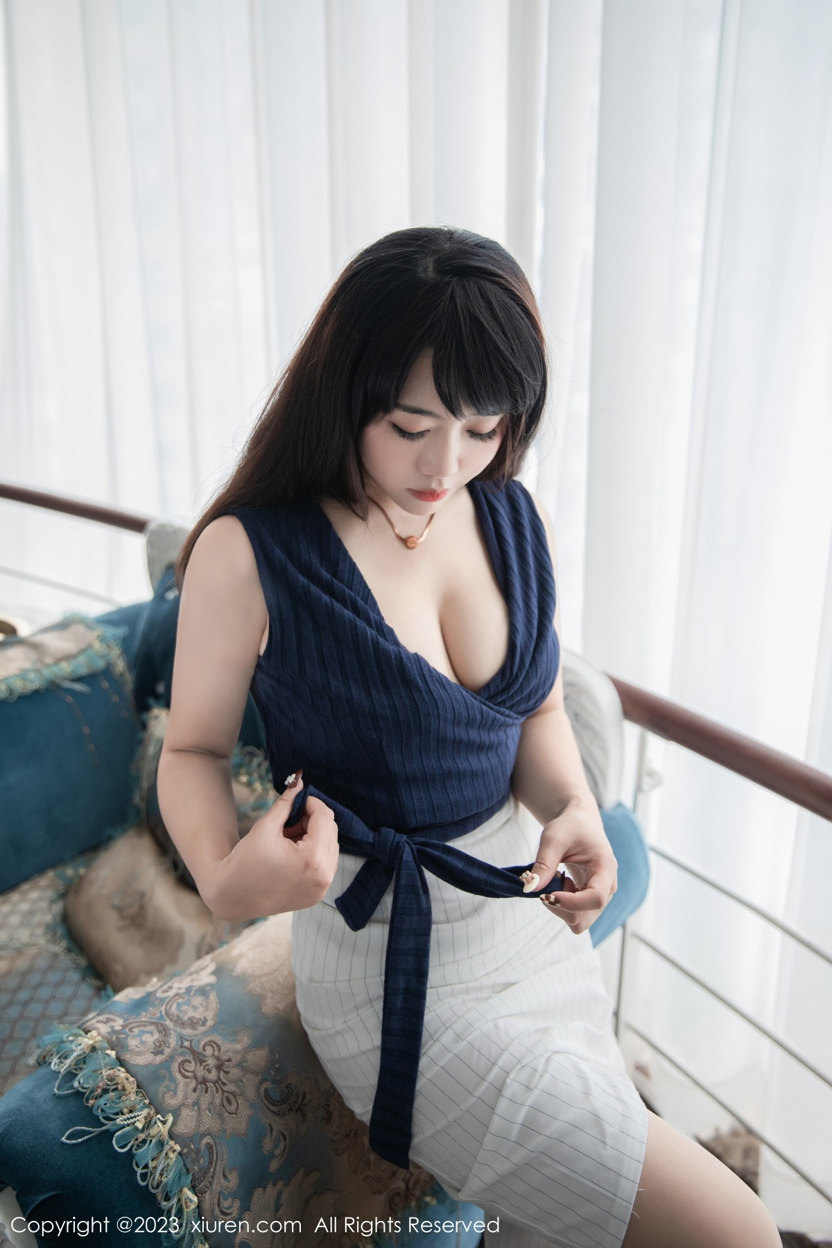[XiuRen]高清写真图 2023.02.16 No.6272 严利娅Yuliya 短裙美腿
