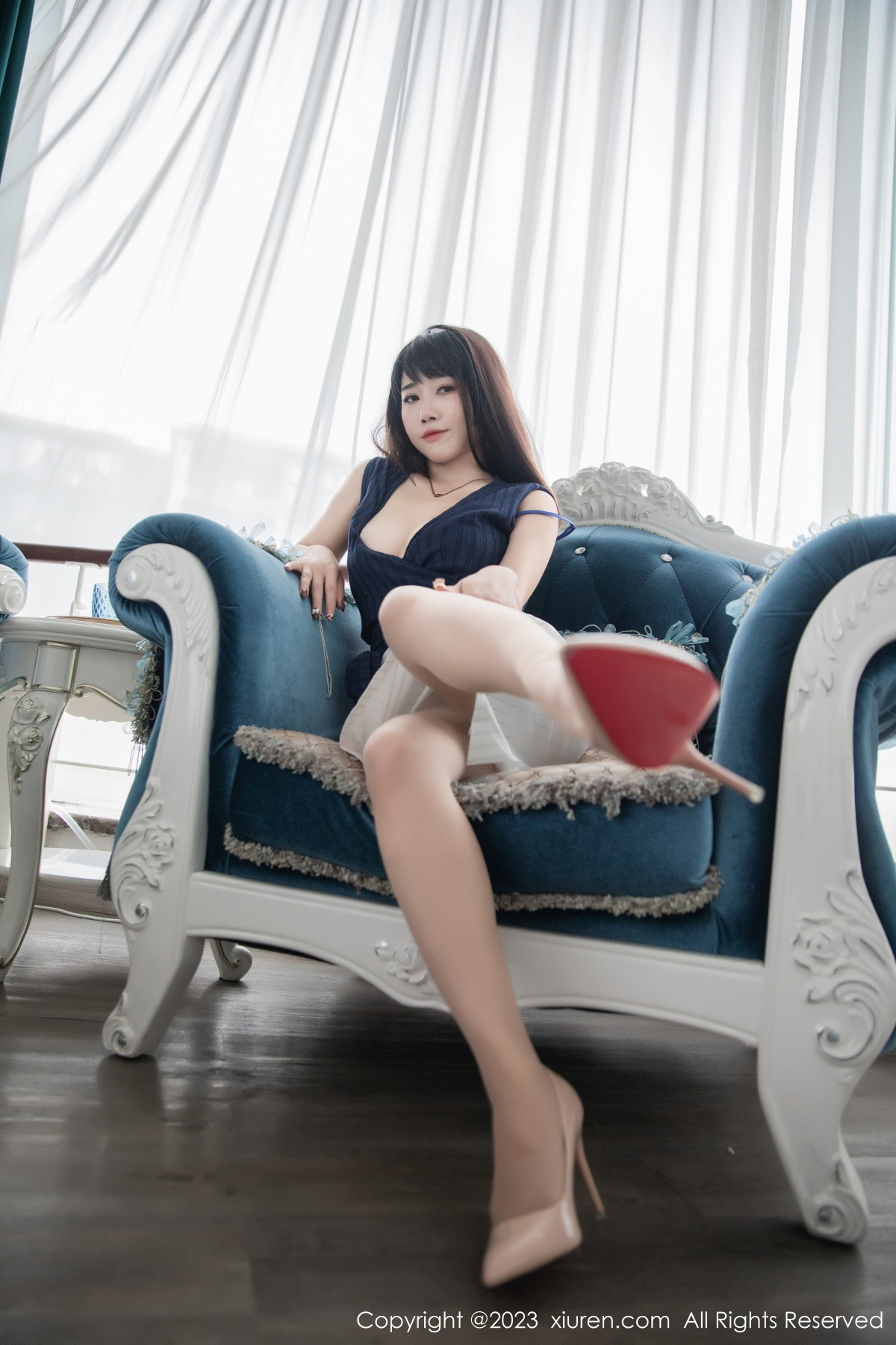 [XiuRen]高清写真图 2023.02.16 No.6272 严利娅Yuliya 短裙美腿
