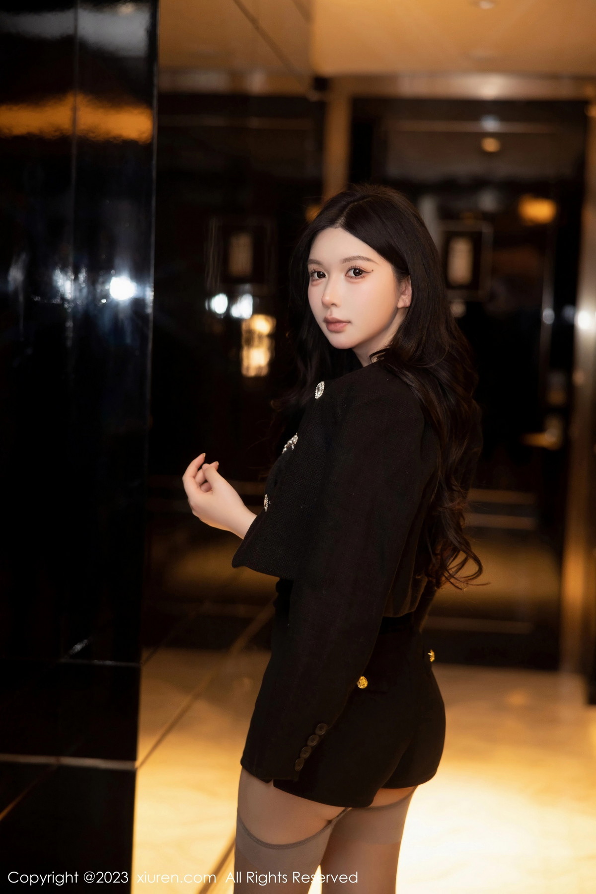 [XiuRen]高清写真图 2023.02.24 No.6317 林珊珊 美臀灰丝