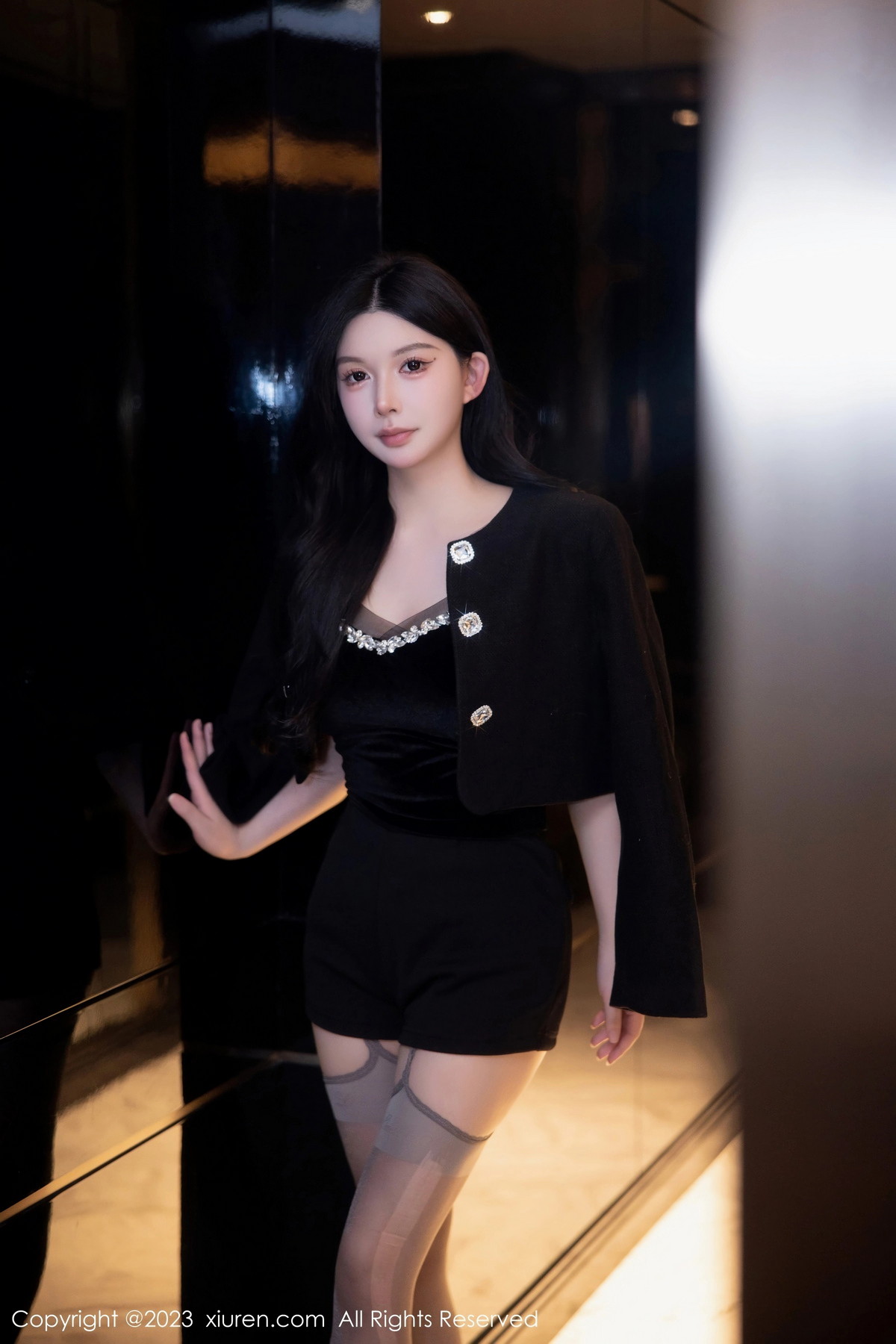 [XiuRen]高清写真图 2023.02.24 No.6317 林珊珊 美臀灰丝