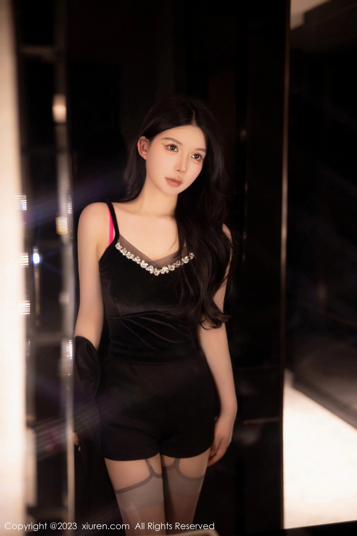 [XiuRen]高清写真图 2023.02.24 No.6317 林珊珊 美臀灰丝