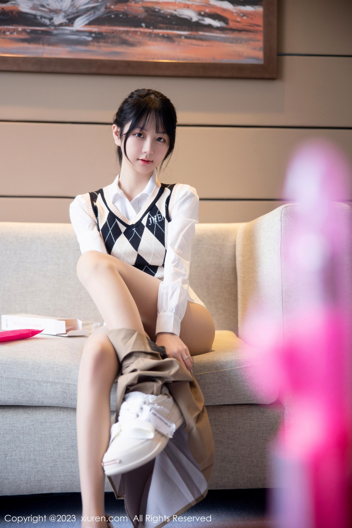[XiuRen]高清写真图 2023.02.27 No.6329 谢小蒽 短裙美腿