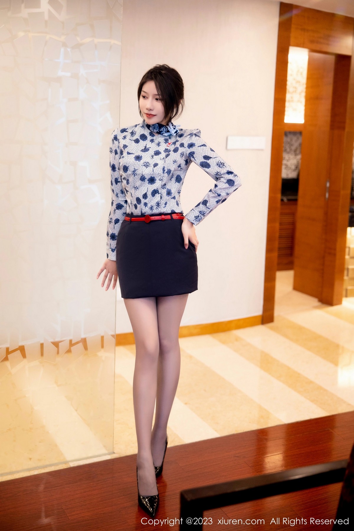[XiuRen]高清写真图 2023.03.01 No.6338 王楚璇 制服短裙