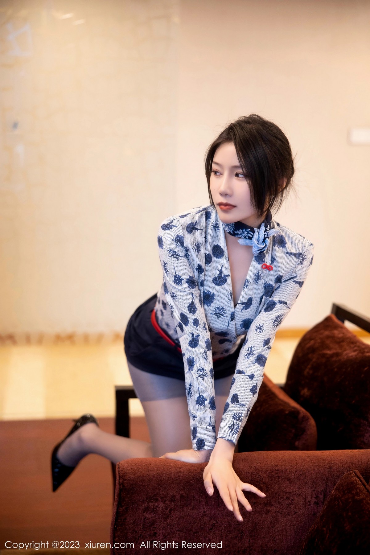 [XiuRen]高清写真图 2023.03.01 No.6338 王楚璇 制服短裙
