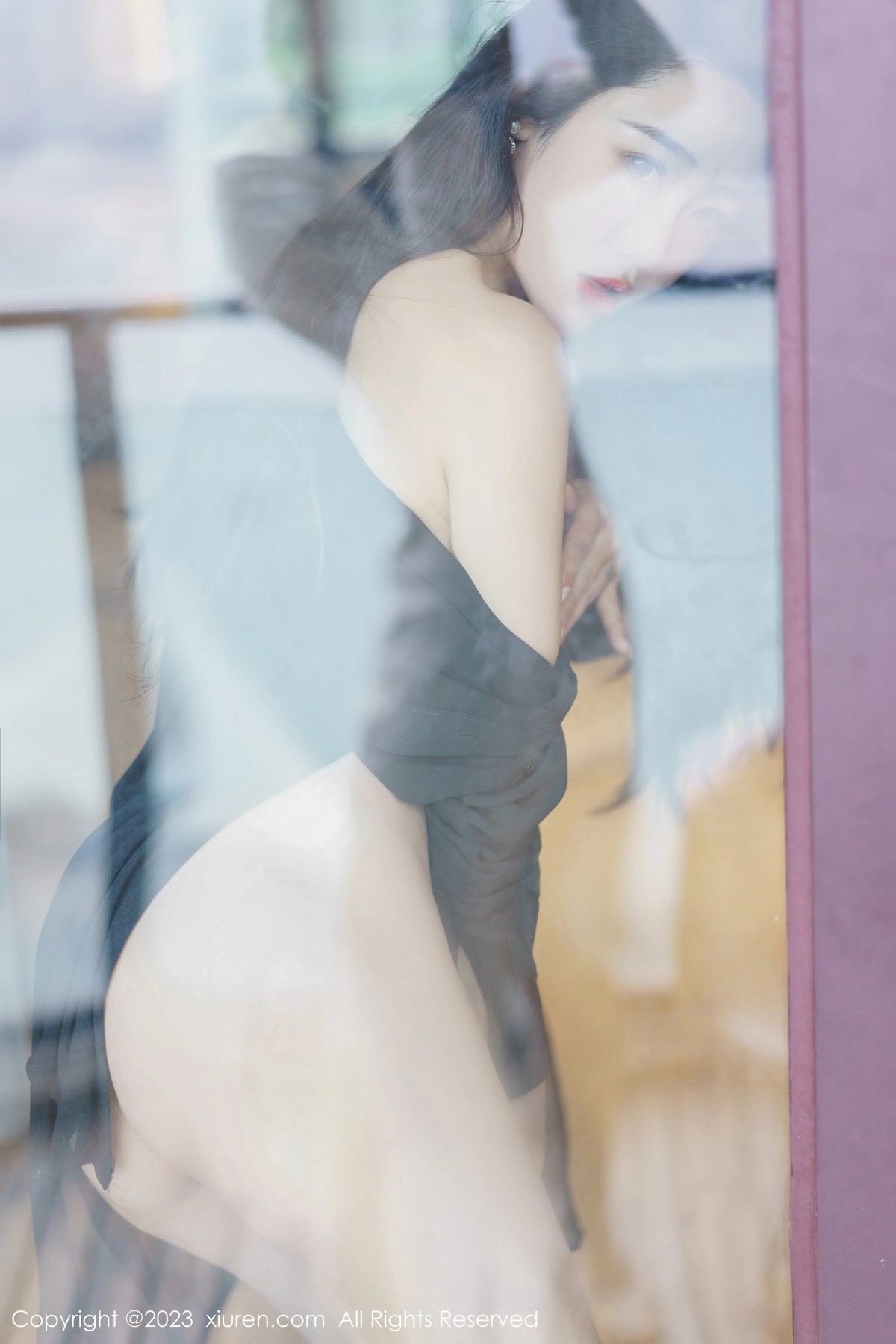 [XiuRen]高清写真图 2023.03.07 No.6372 严利娅Yuliya 黑丝美腿