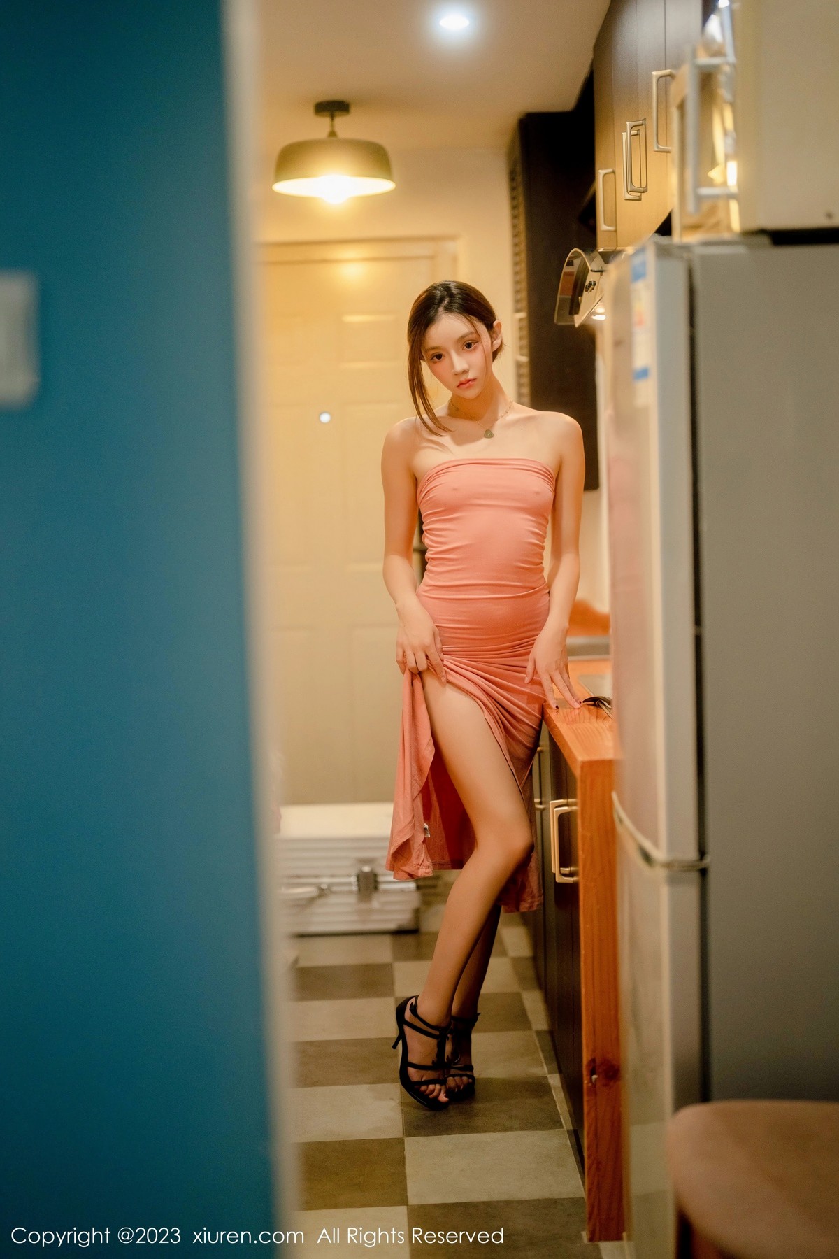 [XiuRen]高清写真图 2023.03.20 No.6437 加朵babe 美腿丝袜