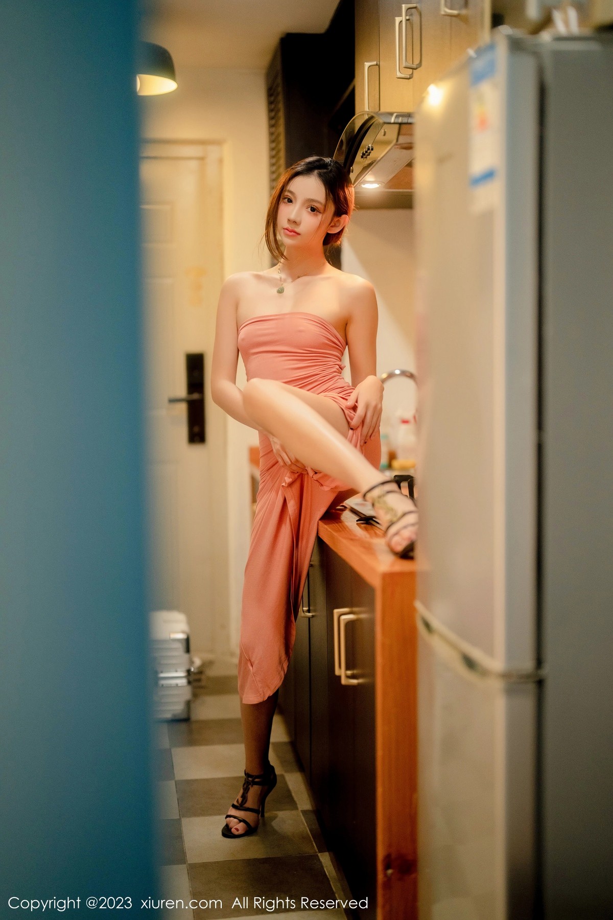 [XiuRen]高清写真图 2023.03.20 No.6437 加朵babe 美腿丝袜