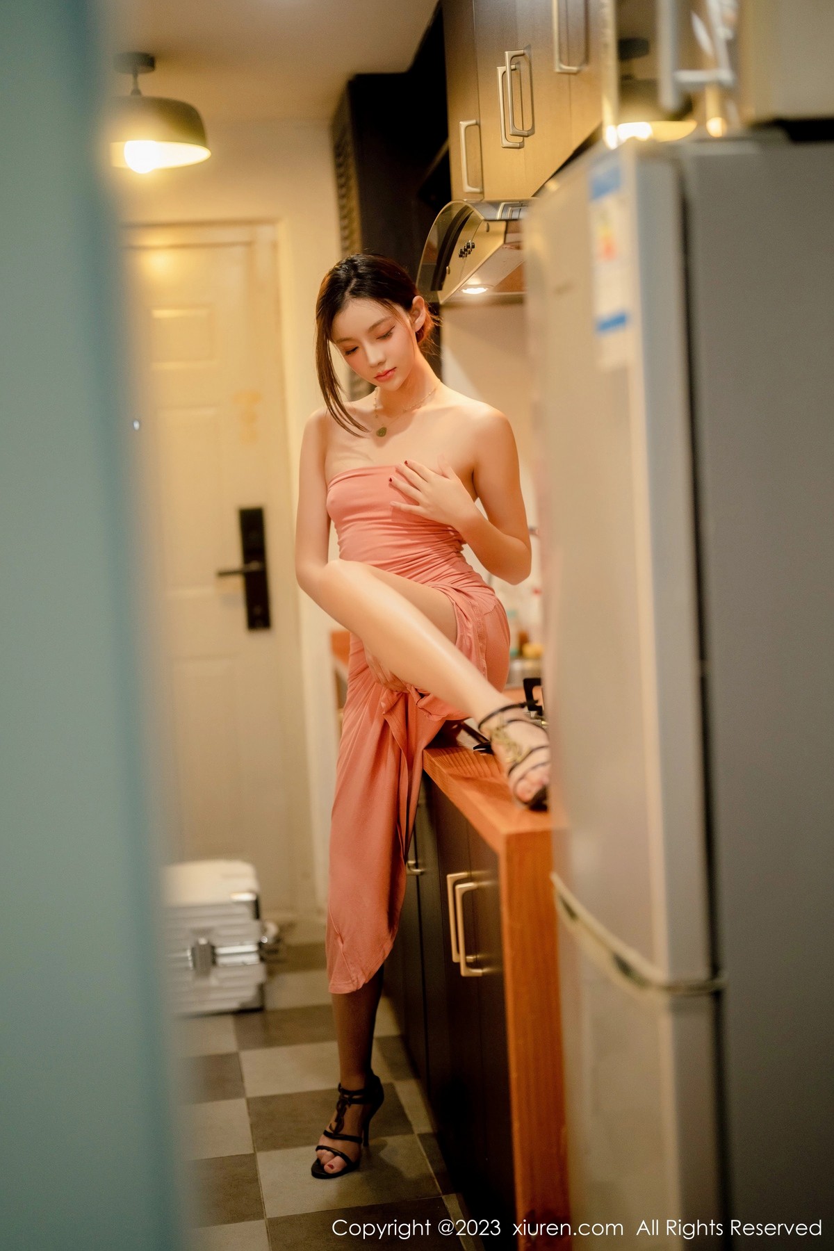 [XiuRen]高清写真图 2023.03.20 No.6437 加朵babe 美腿丝袜