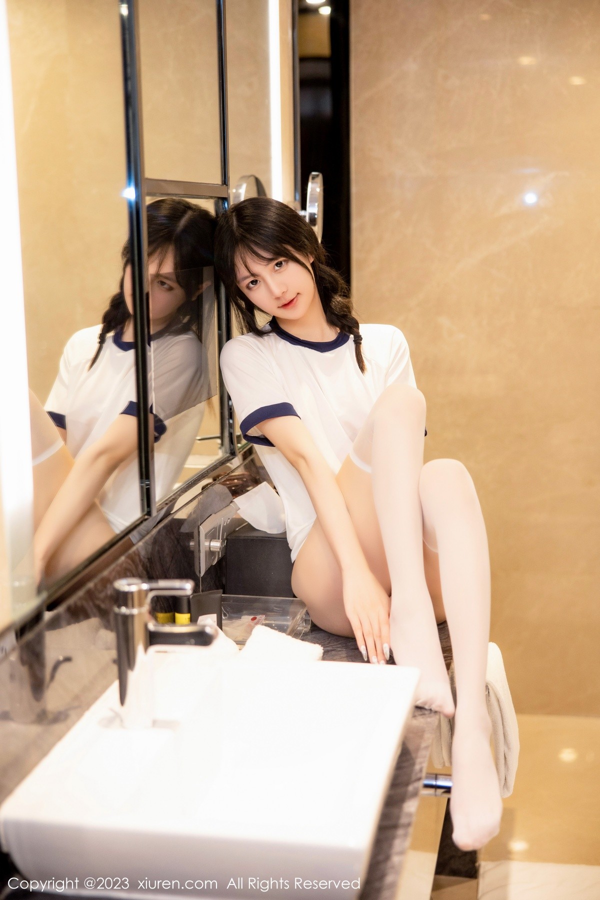 [XiuRen]高清写真图 2023.03.21 No.6447 谢小蒽 丝袜美腿
