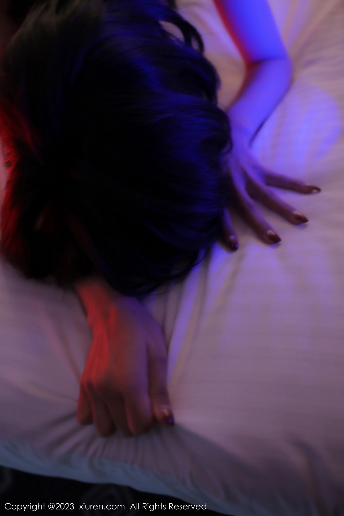 [XiuRen]高清写真图 2023.03.27 No.6477 lingyu69 美腿黑丝