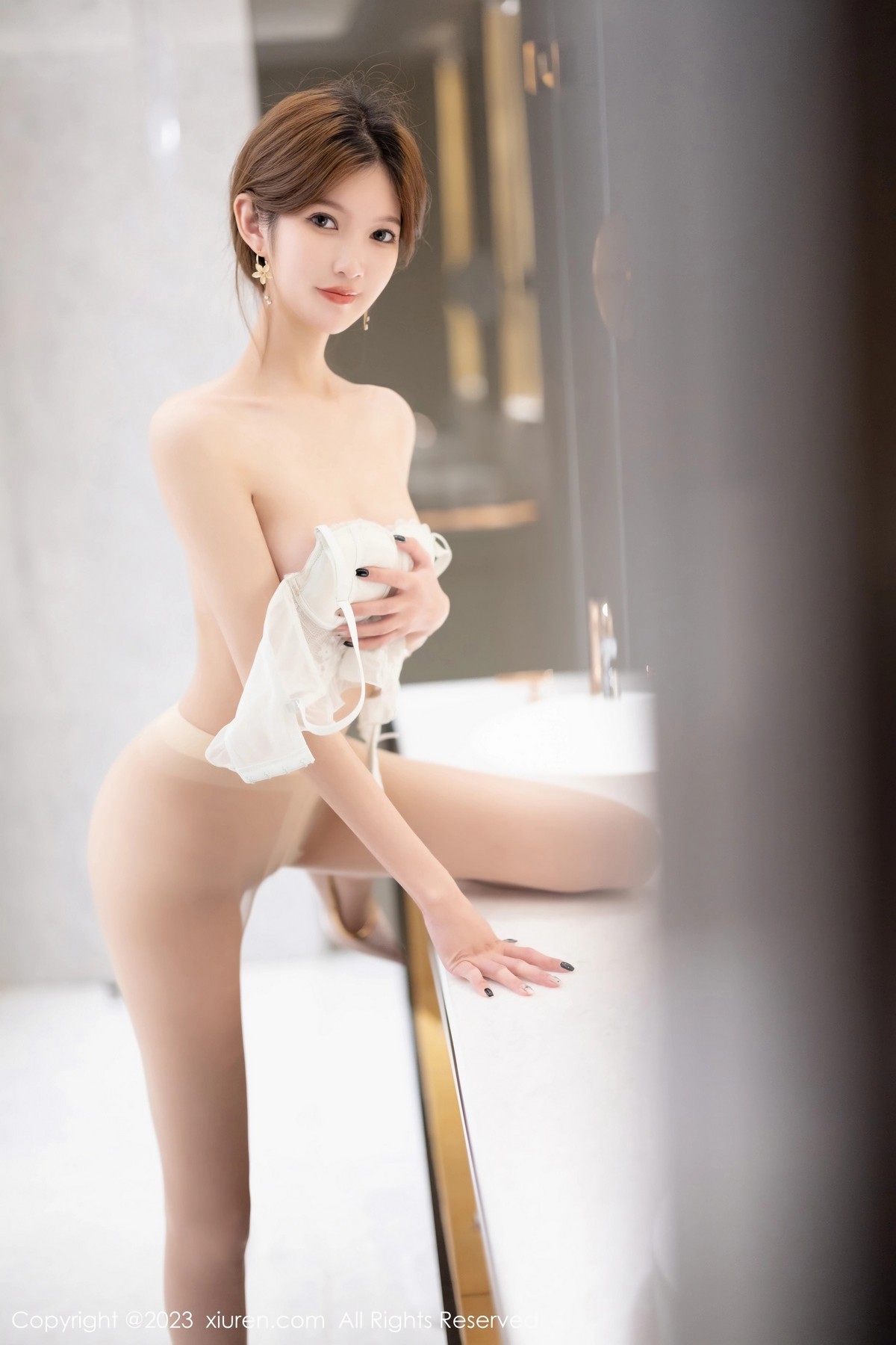 [XiuRen]高清写真图 2023.04.18 No.6591 程程程- 旗袍美腿