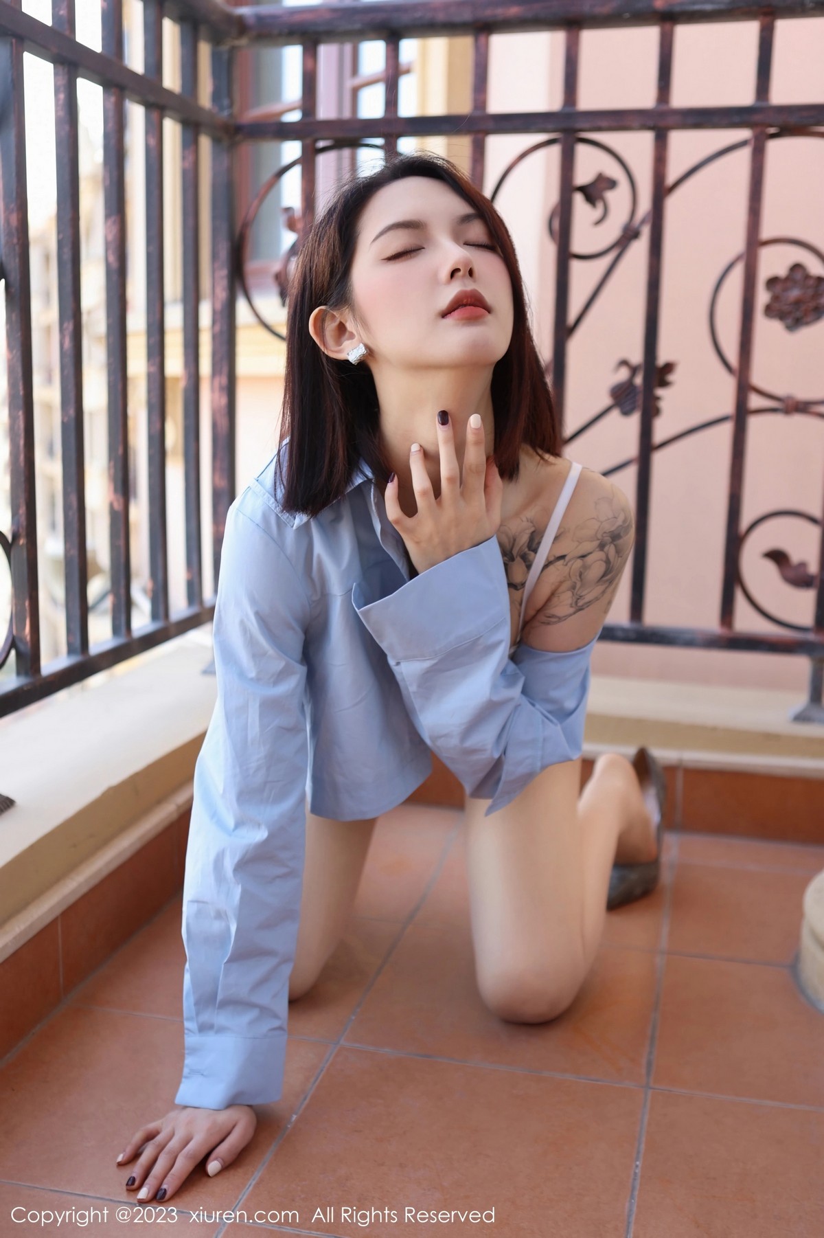[XiuRen]高清写真图 2023.04.28 No.6661 乔一一 短裙美腿