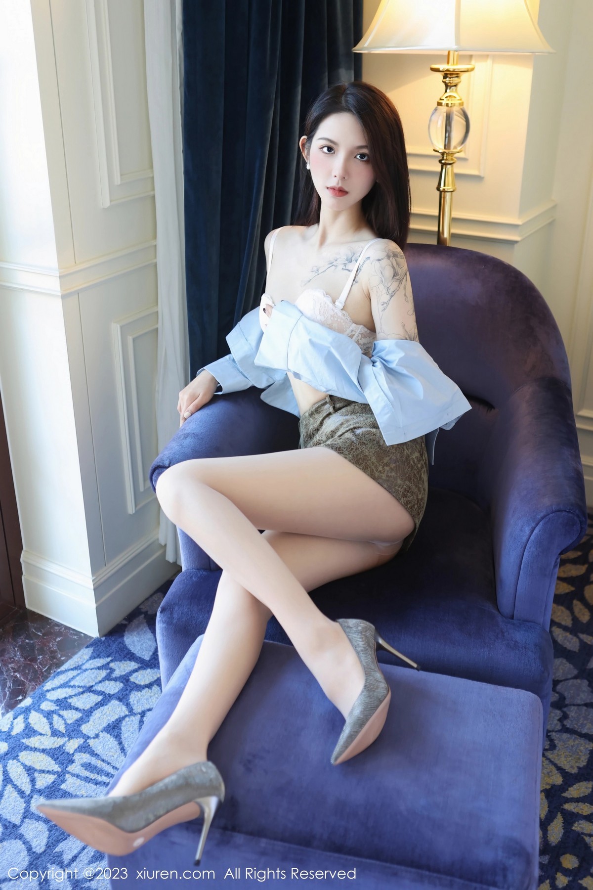 [XiuRen]高清写真图 2023.04.28 No.6661 乔一一 短裙美腿