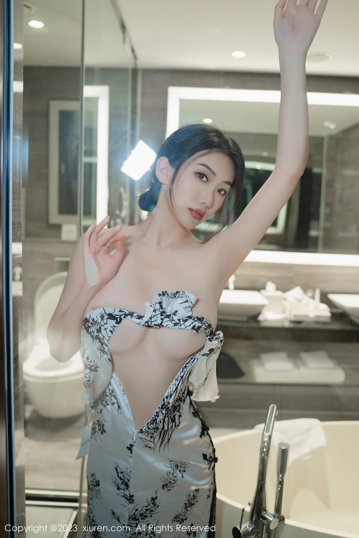 [XiuRen]高清写真图 2023.05.04 No.6668 李佳芮Cherie 旗袍美腿