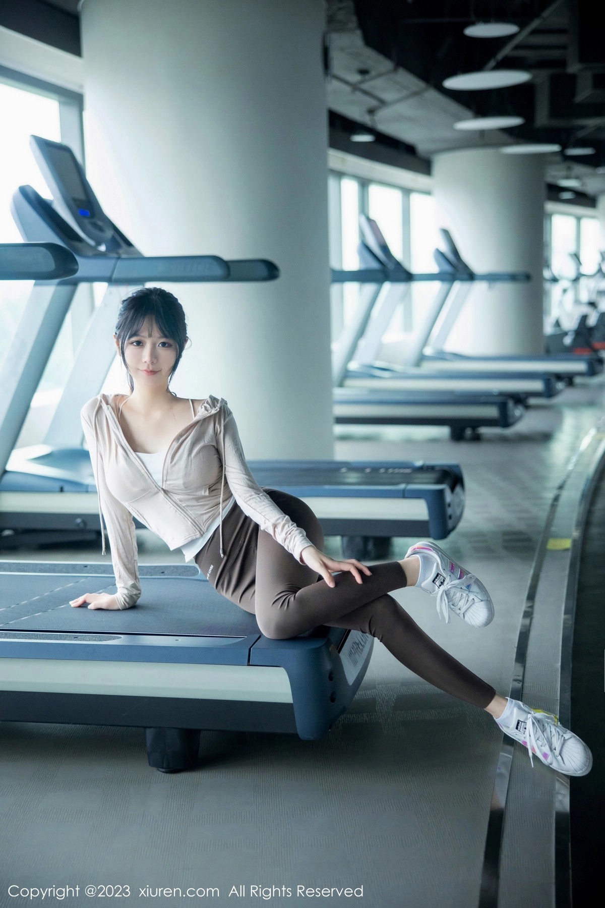 [XiuRen]高清写真图 2023.05.05 No.6683 幼幼 健身美腿