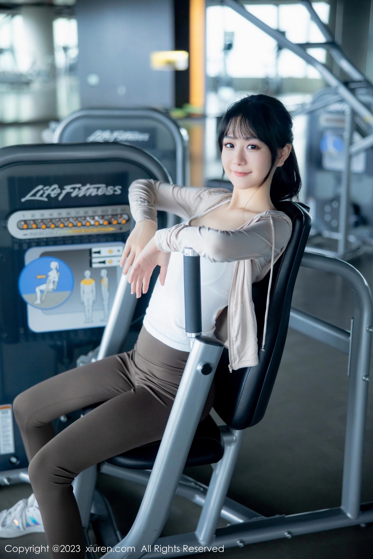 [XiuRen]高清写真图 2023.05.05 No.6683 幼幼 健身美腿