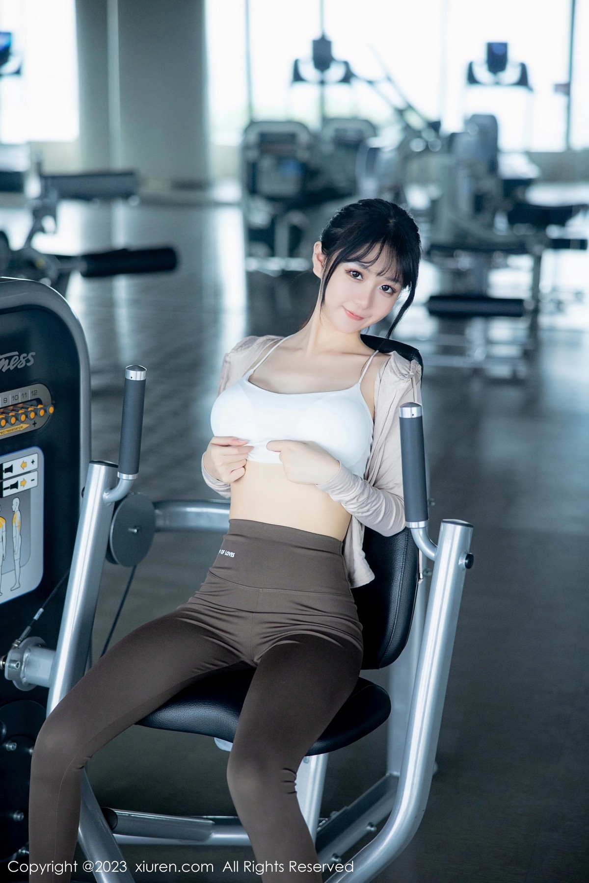 [XiuRen]高清写真图 2023.05.05 No.6683 幼幼 健身美腿