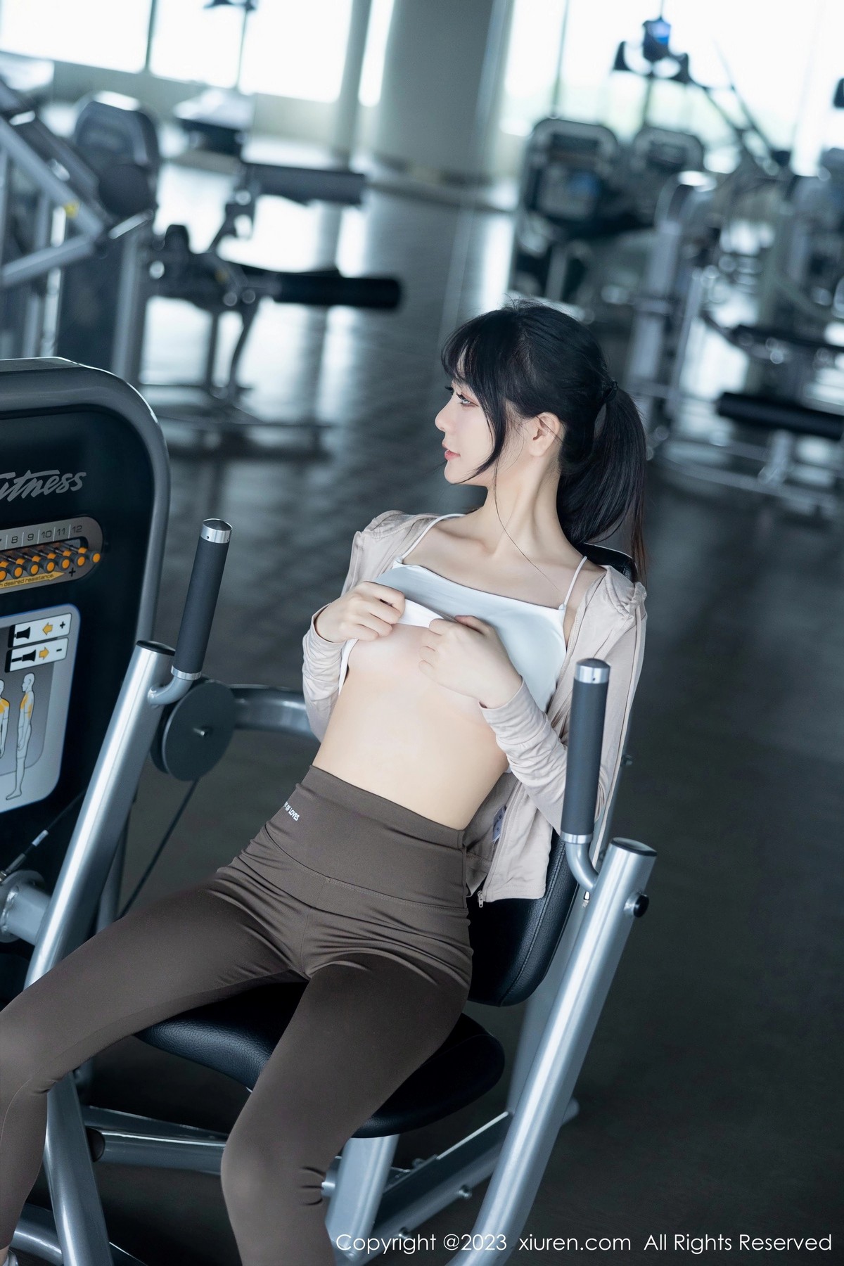 [XiuRen]高清写真图 2023.05.05 No.6683 幼幼 健身美腿