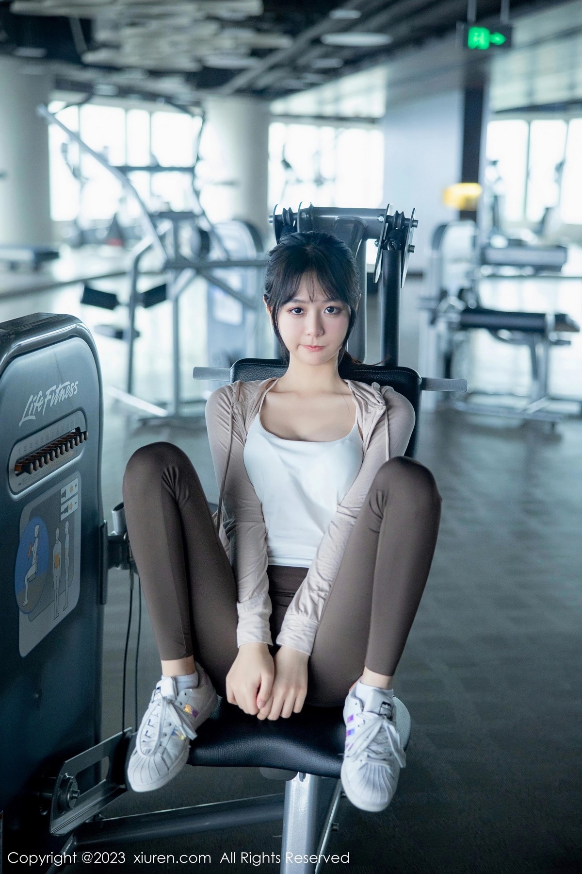 [XiuRen]高清写真图 2023.05.05 No.6683 幼幼 健身美腿