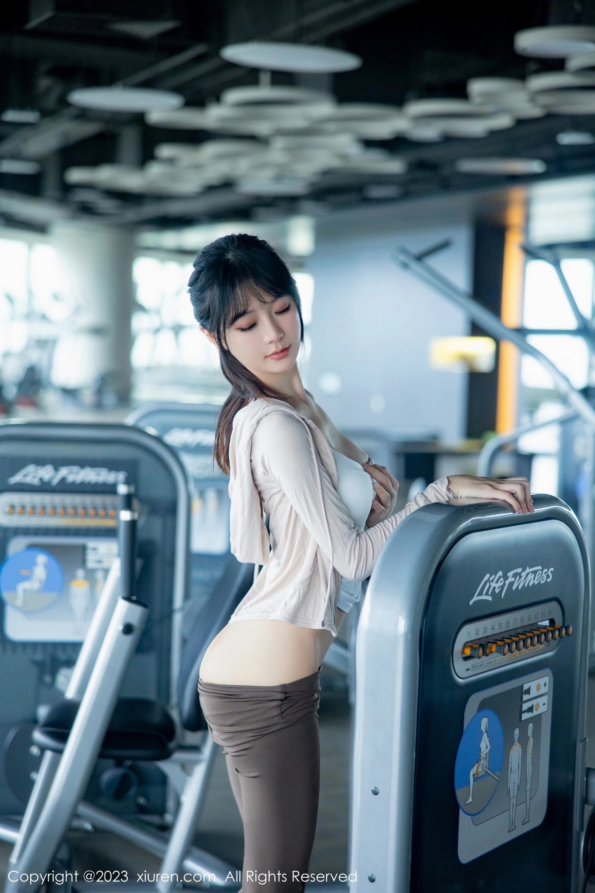 [XiuRen]高清写真图 2023.05.05 No.6683 幼幼 健身美腿