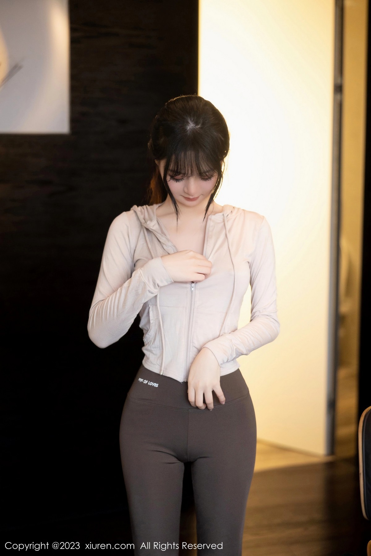[XiuRen]高清写真图 2023.05.05 No.6683 幼幼 健身美腿