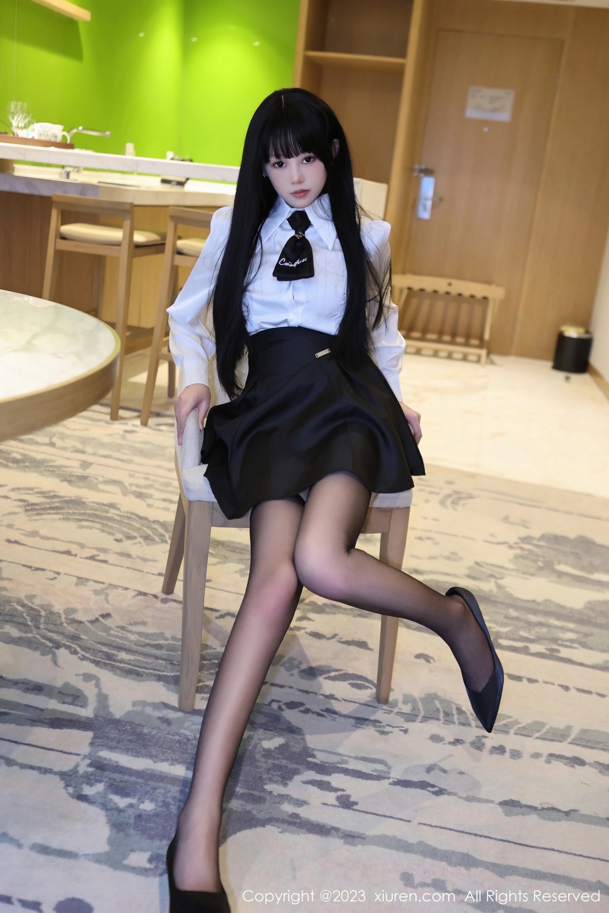 [XiuRen]高清写真图 2023.05.06 No.6685 早川京子 黑丝美腿