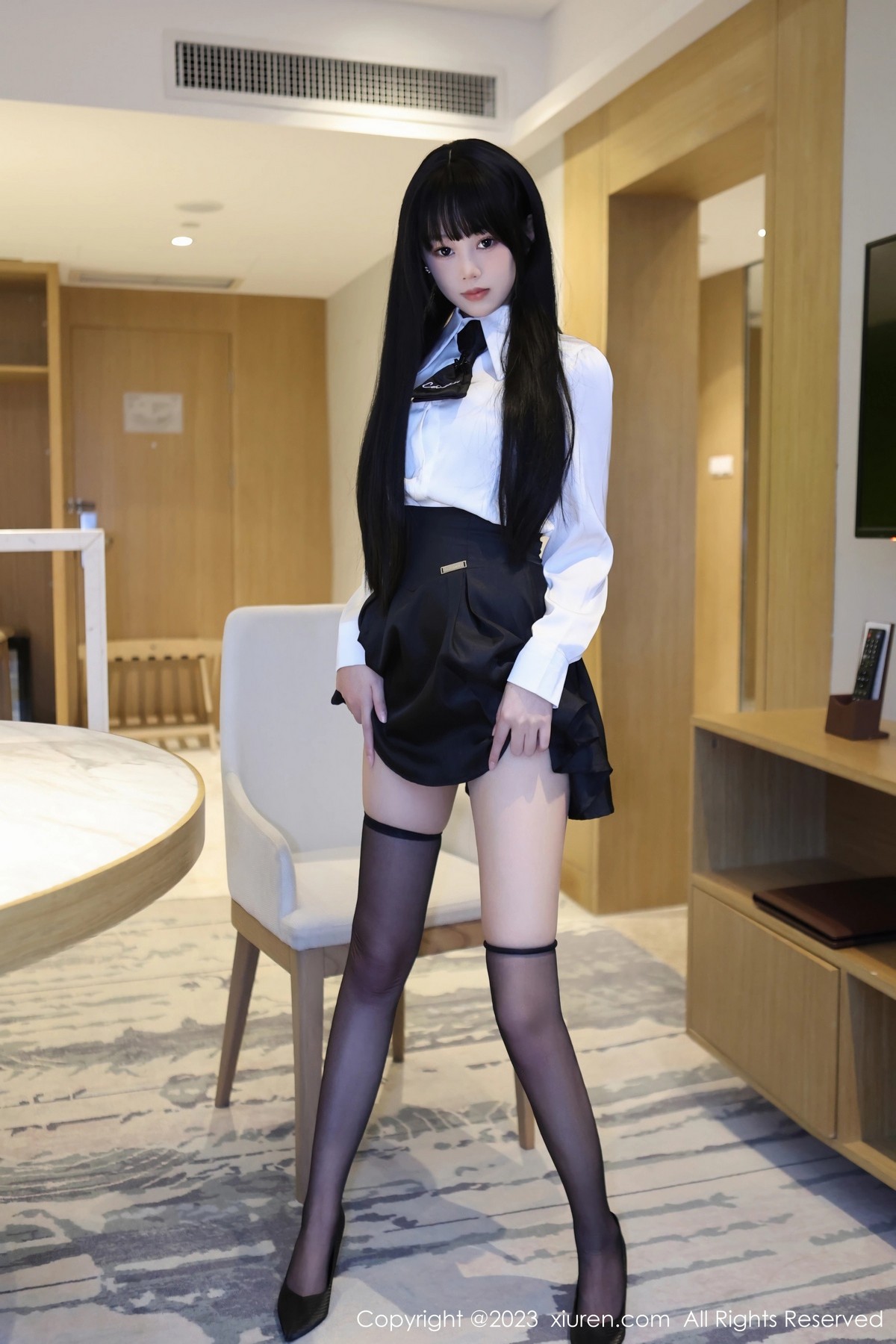 [XiuRen]高清写真图 2023.05.06 No.6685 早川京子 黑丝美腿