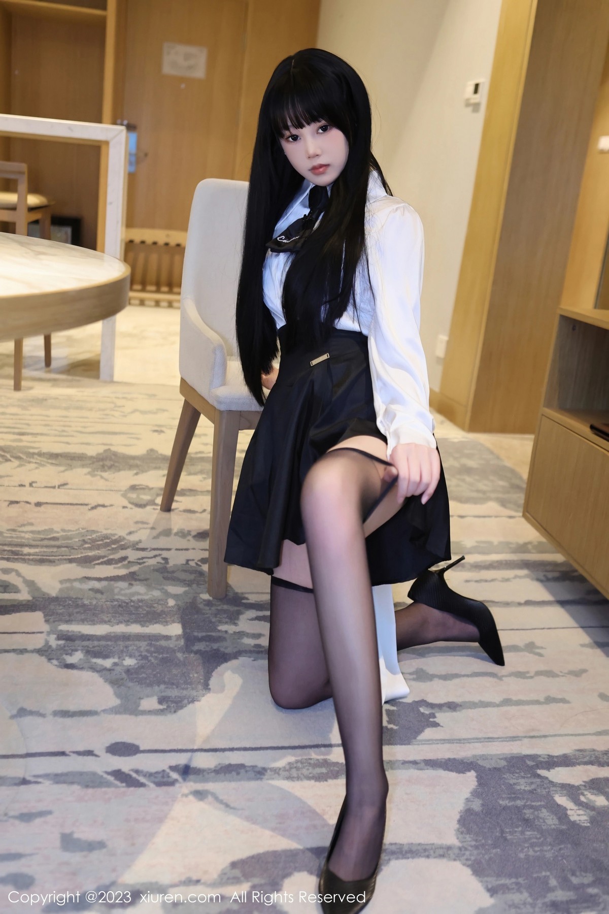 [XiuRen]高清写真图 2023.05.06 No.6685 早川京子 黑丝美腿