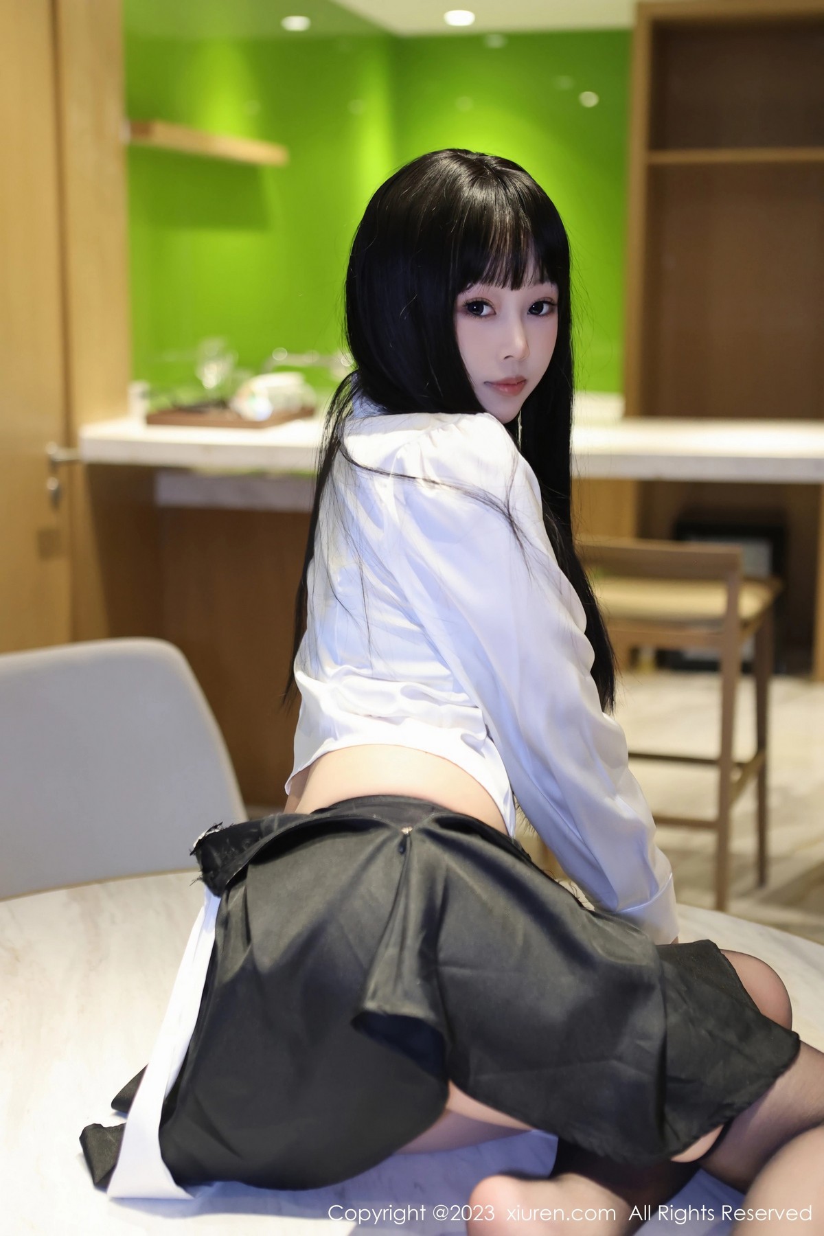 [XiuRen]高清写真图 2023.05.06 No.6685 早川京子 黑丝美腿
