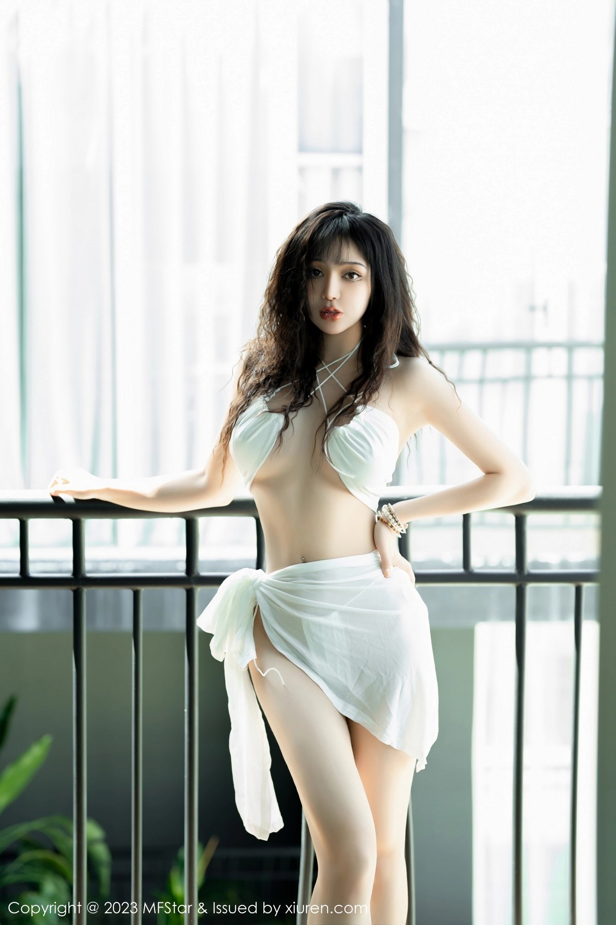 [MFStar]高清写真图 2023.05.09 VOL.617 文静儿 妩媚美腿