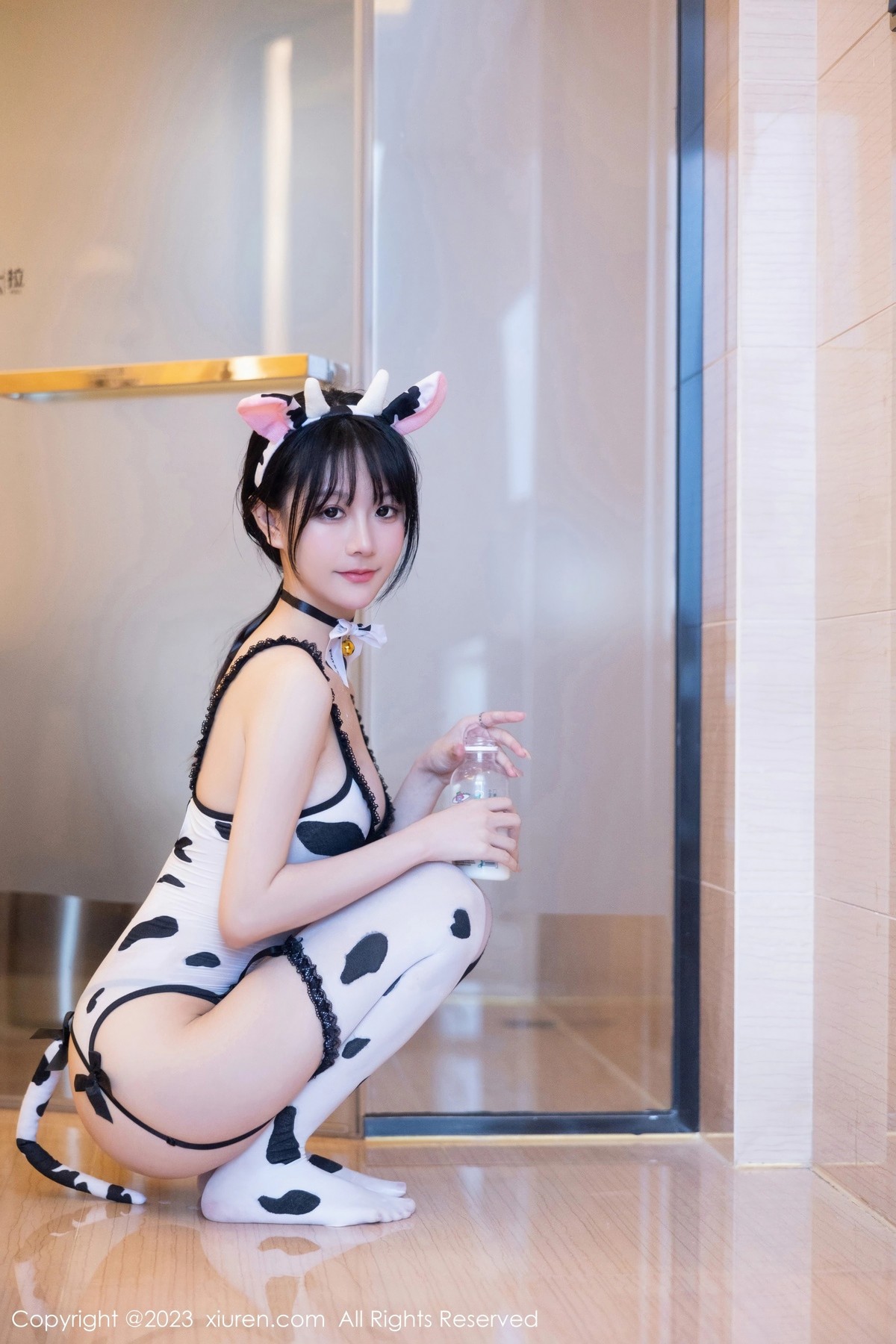 [XiuRen]高清写真图 2023.05.19 No.6774 幼幼 奶牛装美腿
