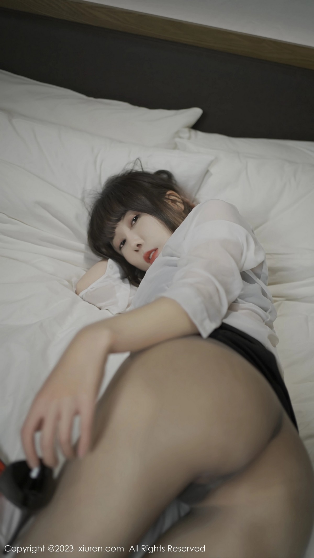 [XiuRen]高清写真图 2023.05.22 No.6776 夏馨瑶 黑丝短裙