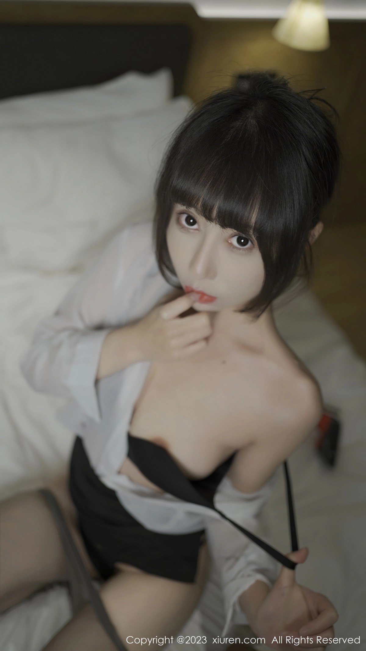 [XiuRen]高清写真图 2023.05.22 No.6776 夏馨瑶 黑丝短裙