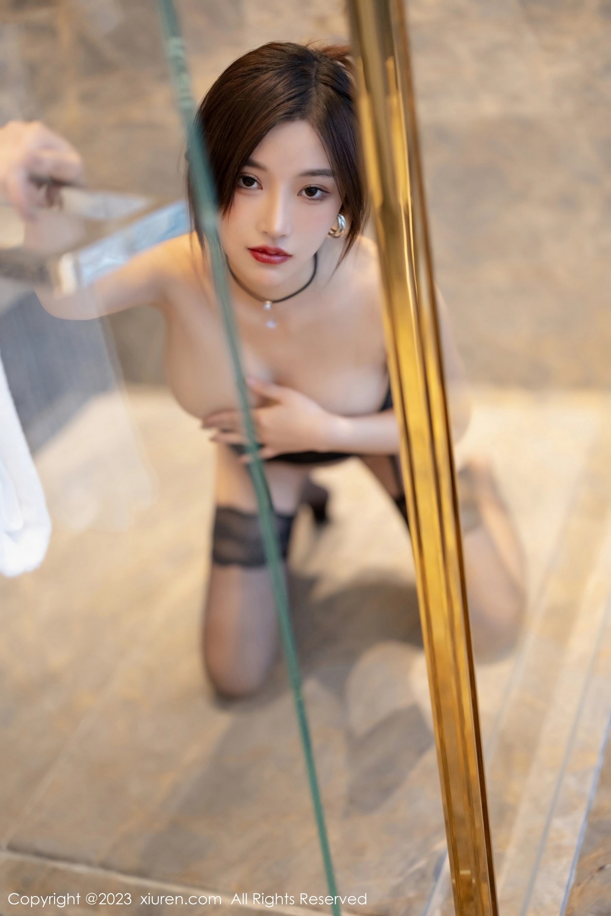 [XiuRen]高清写真图 2023.05.22 No.6779 妙可可Cheese 黑丝美腿