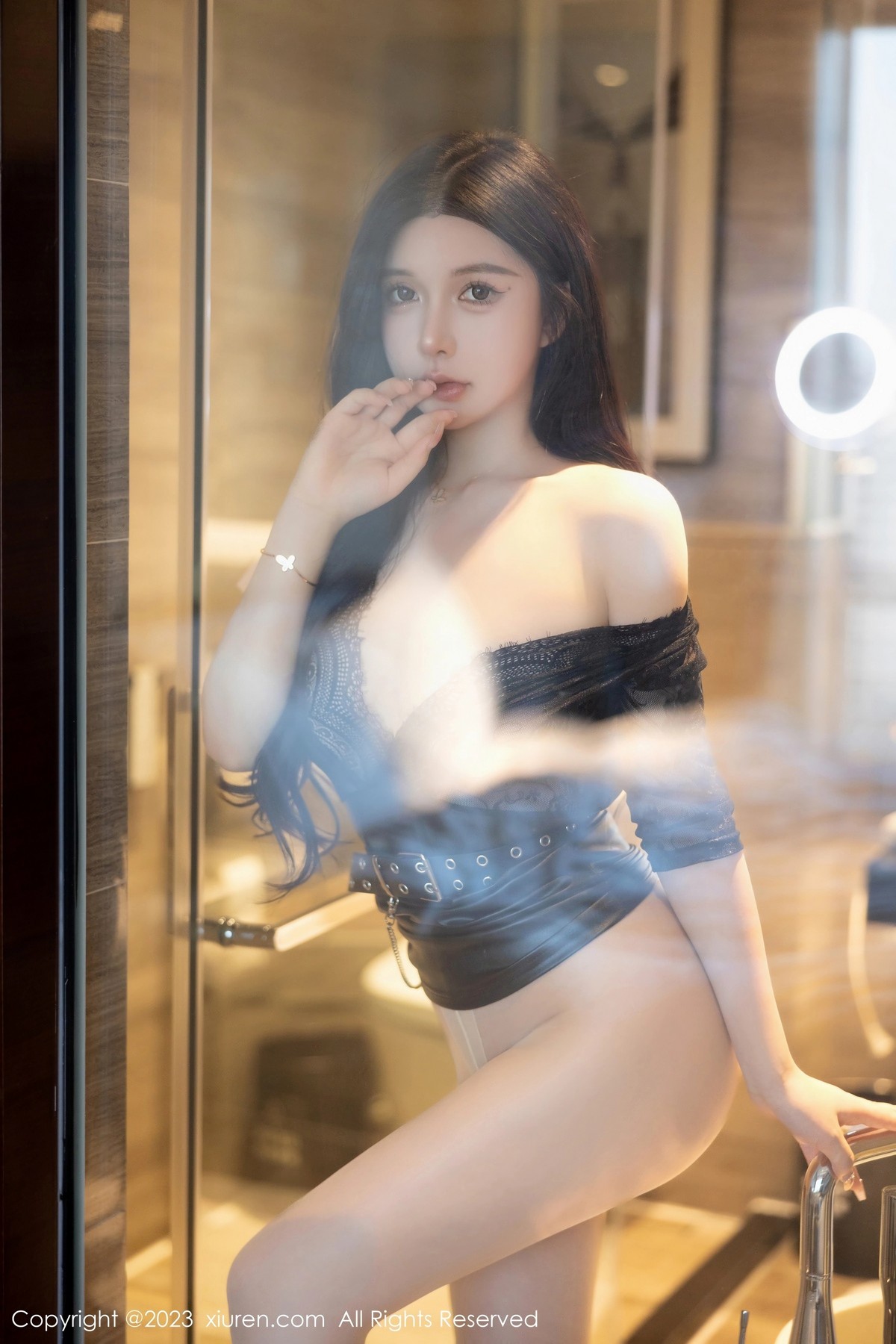 [XiuRen]高清写真图 2023.05.26 No.6810 林珊珊 丝袜美臀