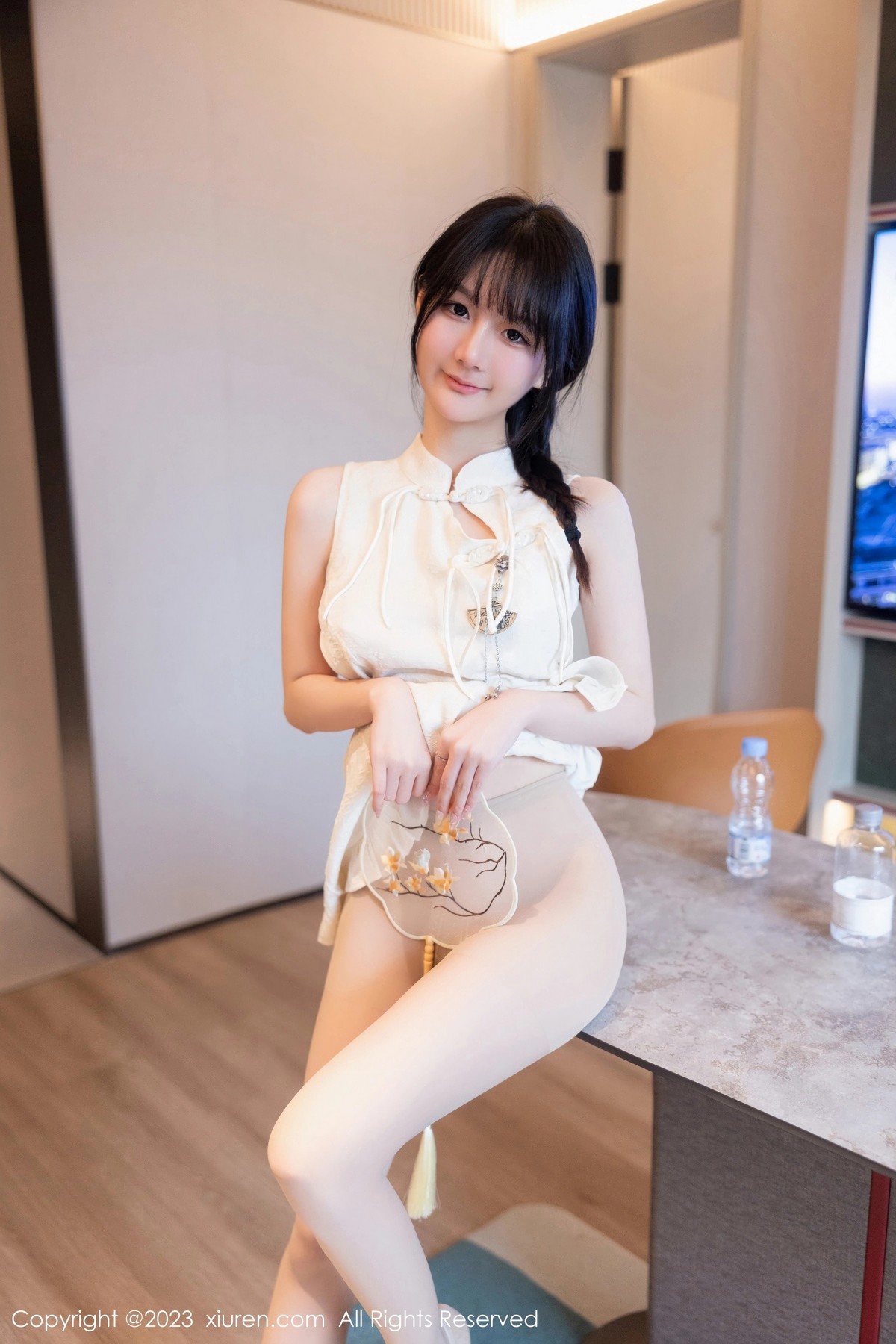 [XiuRen]高清写真图 2023.05.26 No.6813 幼幼 旗袍美腿