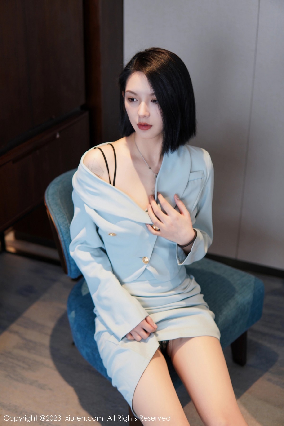 [XiuRen]高清写真图 2023.06.09 No.6885 乔一一 丝袜美腿