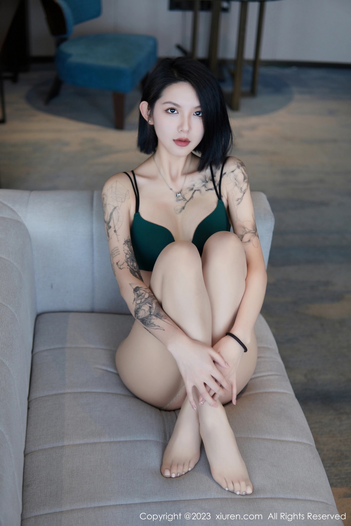 [XiuRen]高清写真图 2023.06.09 No.6885 乔一一 丝袜美腿