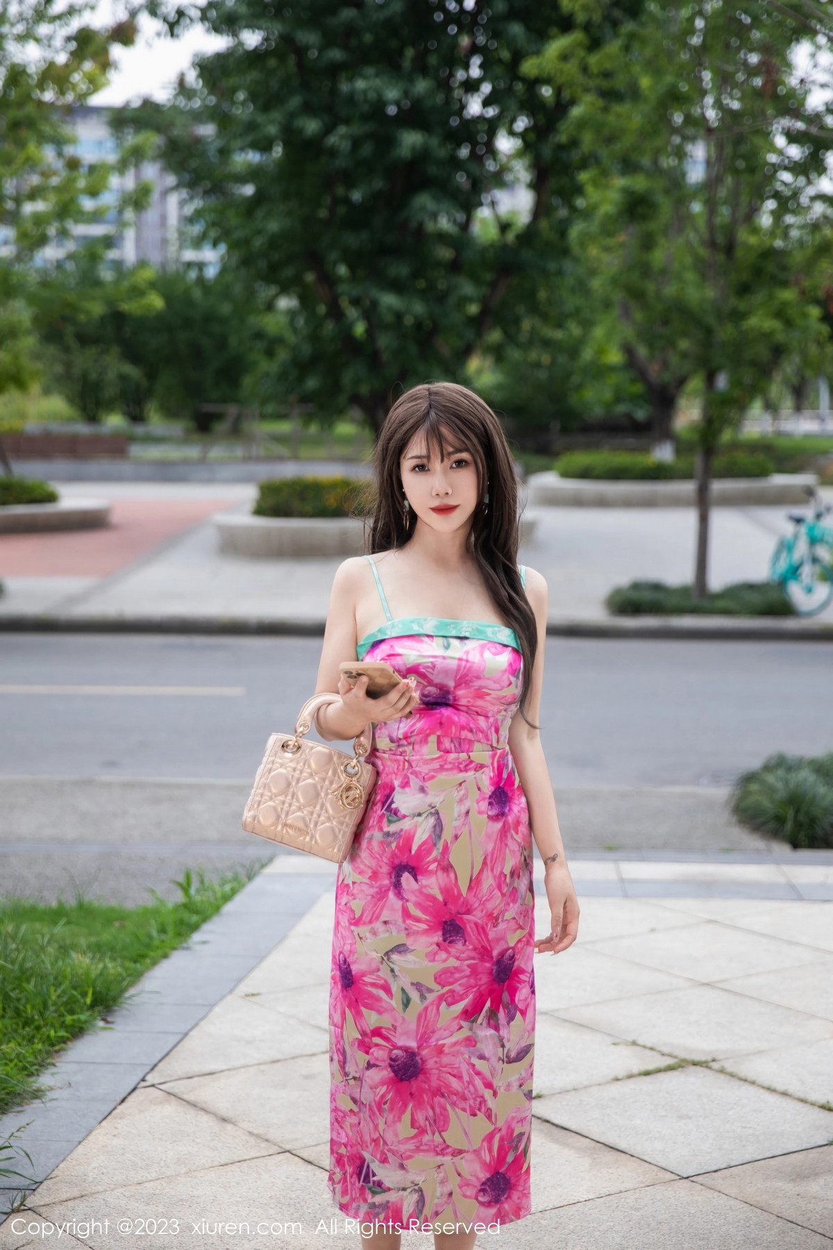 [XiuRen]高清写真图 2023.07.12 No.7065 严利娅Yuliya 网红情人裙