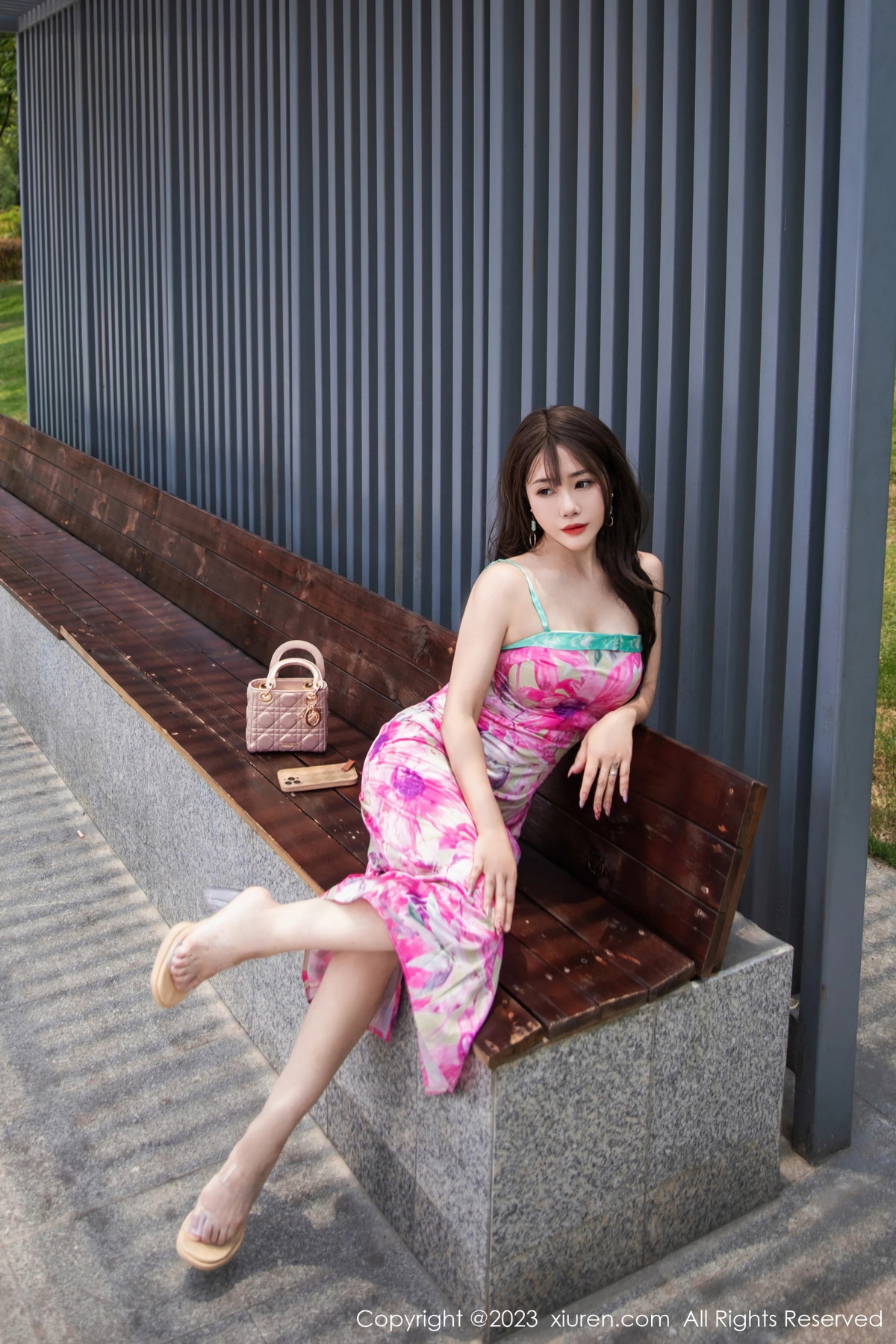[XiuRen]高清写真图 2023.07.12 No.7065 严利娅Yuliya 网红情人裙