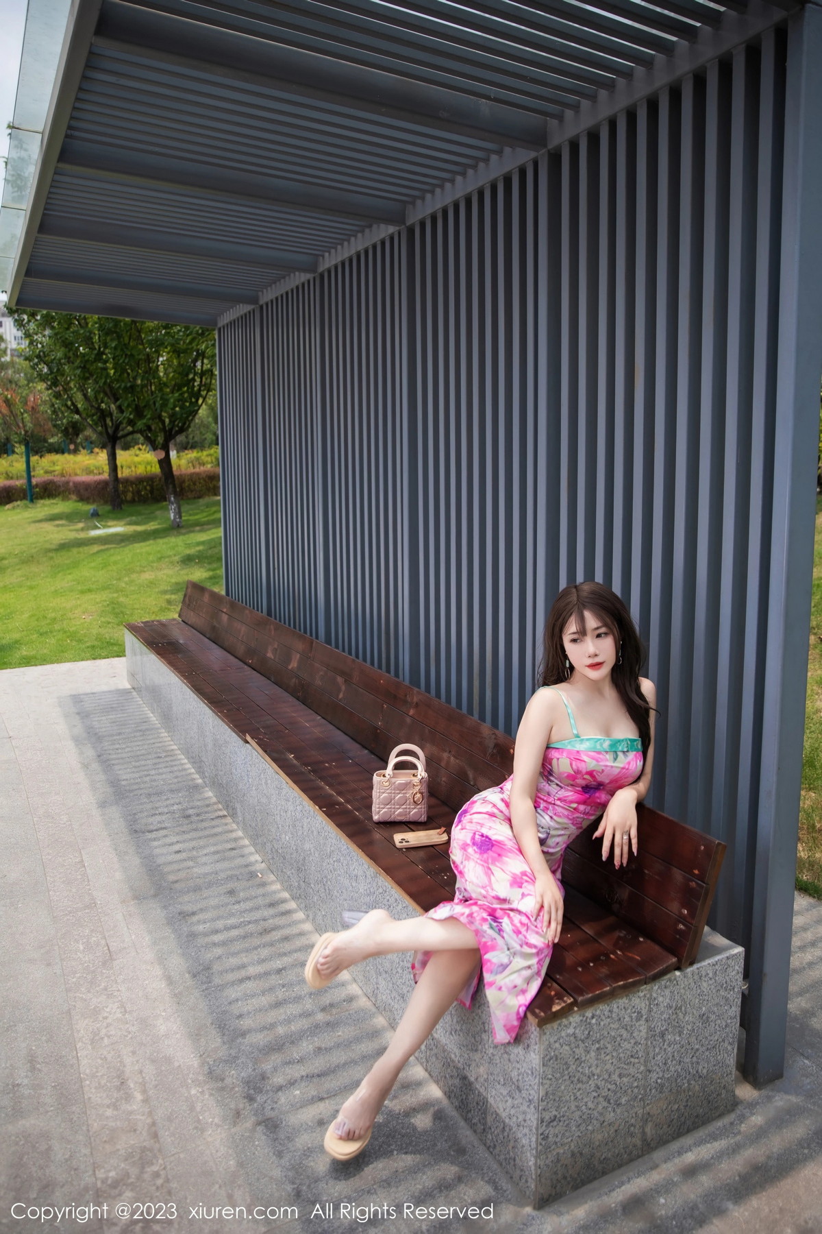 [XiuRen]高清写真图 2023.07.12 No.7065 严利娅Yuliya 网红情人裙