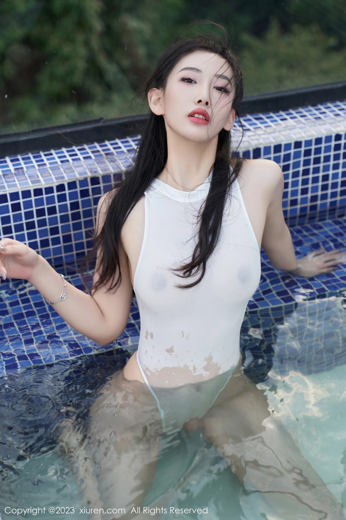 [XiuRen]高清写真图 2023.07.27 No.7146 沈青黛 泳池美腿