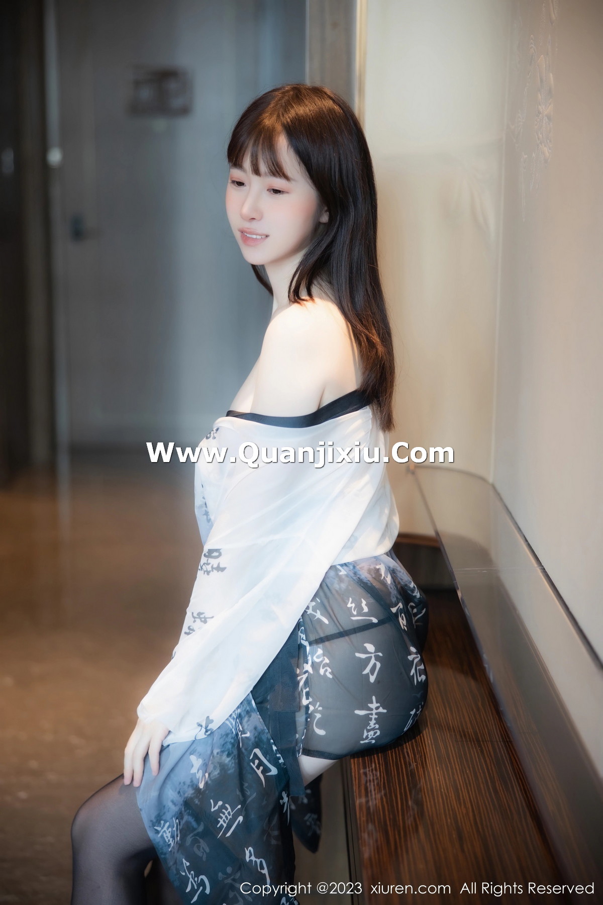 [XiuRen]高清写真图 2023.09.28 No.7459 林悠悠 黑丝美腿