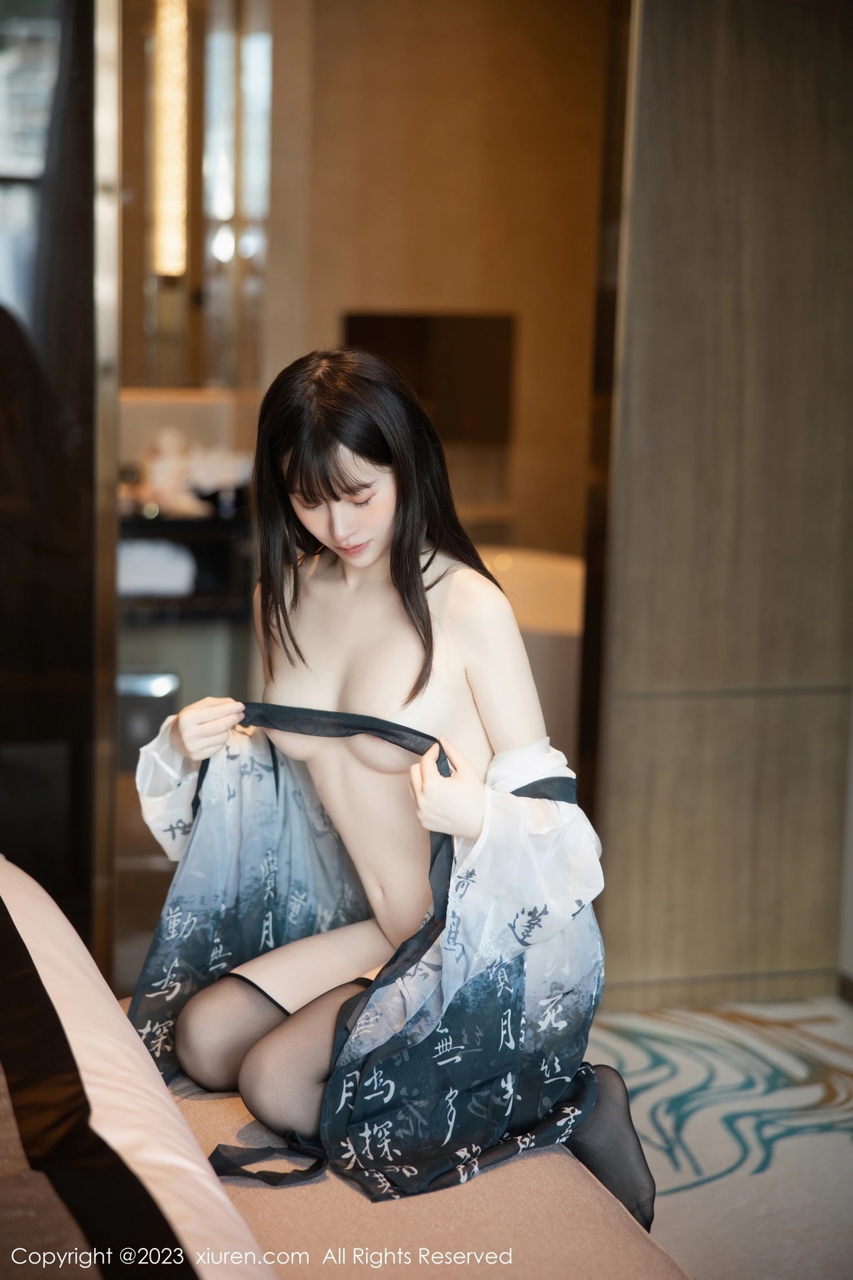 [XiuRen]高清写真图 2023.09.28 No.7459 林悠悠 黑丝美腿
